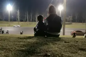 熬夜的时候突然有只造梦小精灵跳出来生气的说“你怎么还不睡视频封面