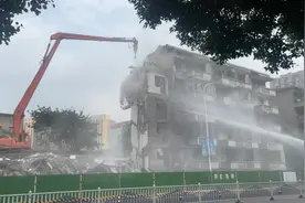 今天我亲眼目睹 江津轻轨几江站工程进度#江津更加繁荣视频封面