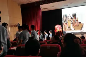 儿子的十四岁成人礼，难得这么正式一次眼神交流，加油！