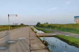 淮河入江水道，高邮湖漫水公路禁止通行了视频封面