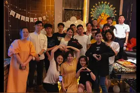 抖音 记录别人美好生活 😄 我今晚是高级记忆回放师的一晚视频封面