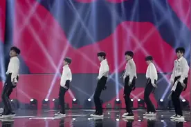 官方终于发了 #TF家族三代蝴蝶效应演唱会 #完整版视频封面
