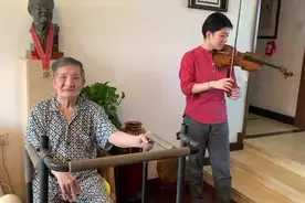 #小提琴演奏 李自立先生谱曲《丰收渔歌》，陈家怡演奏。非常棒！视频封面