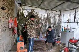 今天二姐给孩子买玩具故意不给老婆试探她什么反应，结果生气了