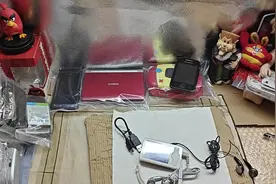 魅族mini player播放器  储存1GB版本，功能如图，带魅族耳机