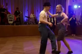 欢乐又开心的Swing双人摇摆舞#欧洲双人舞#Swing#欢乐#舞蹈视频封面