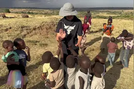 肯尼亚🇰🇪马赛村 难以想象的传统 原始的生活方式视频封面