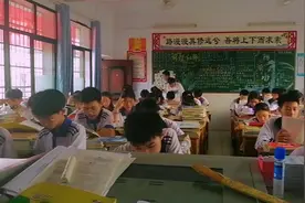 #班主任视角 早上火急火燎地跑到教室，要他们读书视频封面