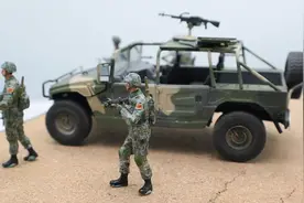 1/35 PLA解放军战斗四人组 配猛士突击车#模型 #保家卫国视频封面