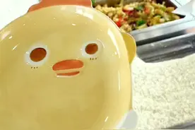 看看减脂训练营午餐吃什么#封闭式减肥训练营 #减肥 #运动视频封面