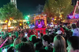 鬼怪大巡游，氛围拉满#武汉欢乐谷万圣节