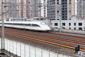 南宁局的语音播报还是这个最经典#中国铁路 #高铁 #现场实拍视频封面