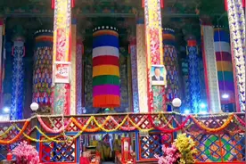 查杰玛大殿位于西藏 昌都类乌齐县 。是藏传佛教白教视频封面