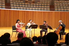 四位演奏者全部是中国音乐学院系主任，教授级别的，演出非常震撼视频封面