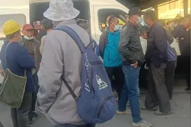 瓦工工资350元一天，小工工资260元一天的，青岛中韩劳务市场？图片