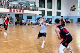 8.19苏州肯帝亚VS浙江广厦控股 吴羽佳快下轻松上篮视频封面