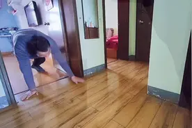 #坚持！早晚狼狗 式爬：对高血压、颈椎、腰椎有所帮助！视频封面