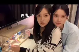 cp就要磕真的～ 冯晓菲&汪佳翎 #小汪款款 #美女 #原创 #情侣日常视频封面