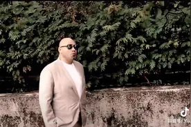 西洋人唱粤语歌，竟让广东人的我无地自容，语音发音比我还正