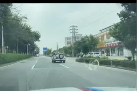 上班怕迟到  油门踩到底 #文明行车 #记录仪拍摄