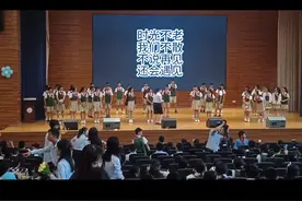 毕业了视频封面