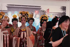 西安工程大学戏剧影视美术设计专业，毕业设计动态展～后台略影～视频封面