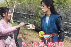 #肖战 没听清他在说什么光顾看人了😂#花絮更精彩视频封面
