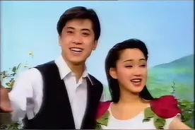 杨钰莹年轻时的绝世容颜#杨钰莹 #毛宁 #金童玉女 #对话视频封面