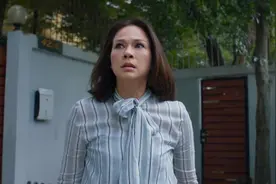 血浓于水：妹妹怒气冲冲的闯入了哥哥的家，然后很慌张地跑了出来视频封面