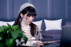 “一分钟内给我打10亿”,被未婚妻嫌弃穷酸，无奈只好亮出身份视频封面