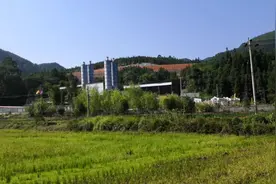 小伙回老家给儿子办户口，选民族是瑶族还是汉族？视频封面