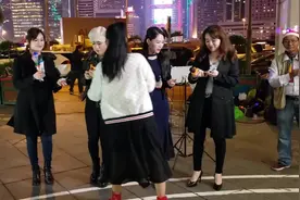 香港美女歌手五大美女翻唱《小苹果》，这次收到的红包有点少啊视频封面
