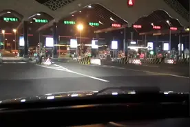 3月2日22点左右的京沪高速无锡苏州段有点小堵了生产生活有序恢复视频封面