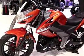 光阳CK1 125车展实拍，大灯设计看上去很豪华，动力配置十分强劲视频封面