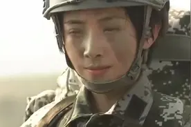 女特种兵十公里越野后仍能快速的穿针，教官怀疑她练过视频封面