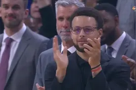 克莱汤普森主持伊戈达拉重返勇士队主场仪式，希望一哥球衣退役视频封面