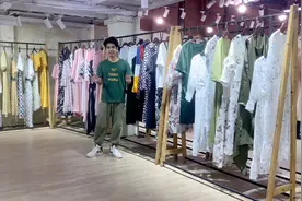 今年流行什么服装？1000多个款式，网友：太值了每件都想要！
