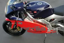 阿普利亚RS 250全方位展示，双出排气二冲声浪不简单视频封面