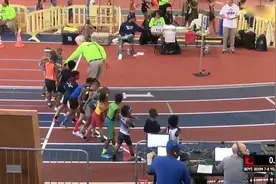 我连小学生都跑不过，7-8岁童年组的孩子们800米都能跑2分40多！