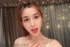 哈妮克孜生活中靓丽自拍吗，不愧为绝世美颜视频封面