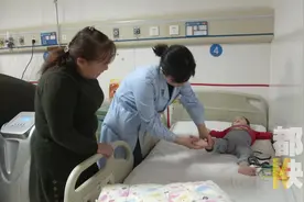 一男婴脚趾缺血坏死 元凶竟是一根头发视频封面