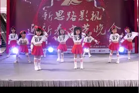 小女孩的爵士舞，儿童舞蹈卡路里 小女生舞蹈视频封面