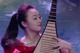 王紫溪琵琶独奏《独有风情》，不愧是全国金奖得主，弹得真好听！