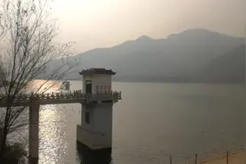 房车自驾游来到了，山东莱芜，莱芜那几个水库的鱼比较多啊 ？视频封面