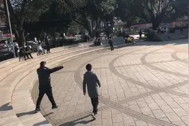 妹子长得不丑，为何相亲对象直接走人视频封面