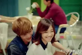 还记得出道即巅峰的中韩组合Timez吗？八年前的出道曲风靡一时！视频封面