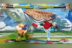 街霸5：天梯第一人突破100万分，换了角色立马开始下饭操作视频封面