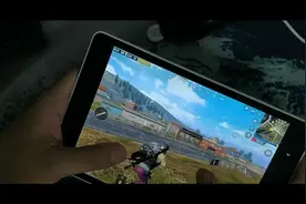 【天痕】小米平板4出了，我却在某鱼350收了个米1来玩吃鸡和崩3！