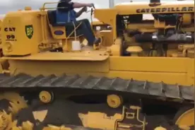 施工现场，只有这样的大型工程机械，才能保证施工的进度！视频封面