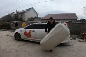 小多回复网友问题，关于车载行李箱，大家可以进来看看视频封面